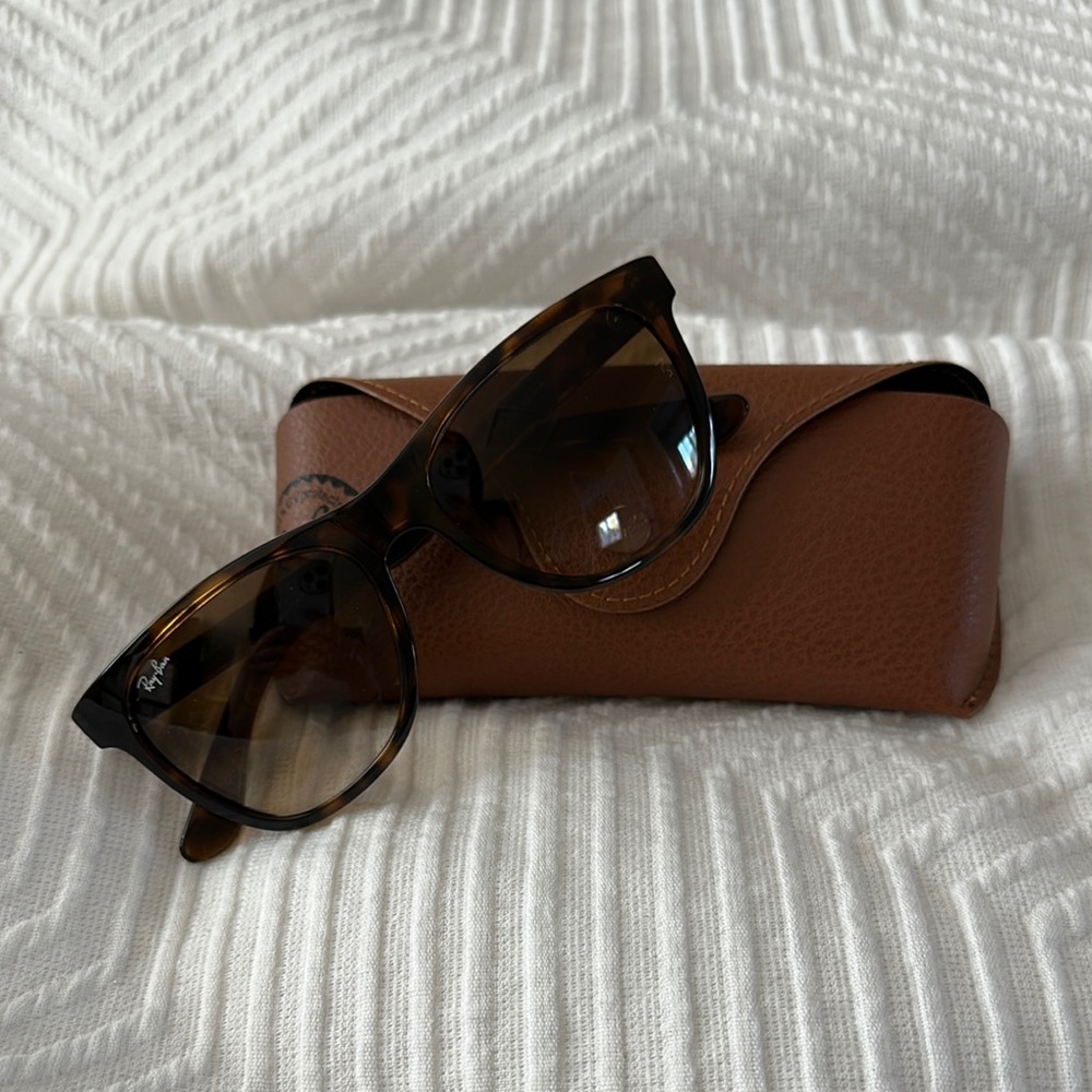 Ray-Ban Brown RB 4184
